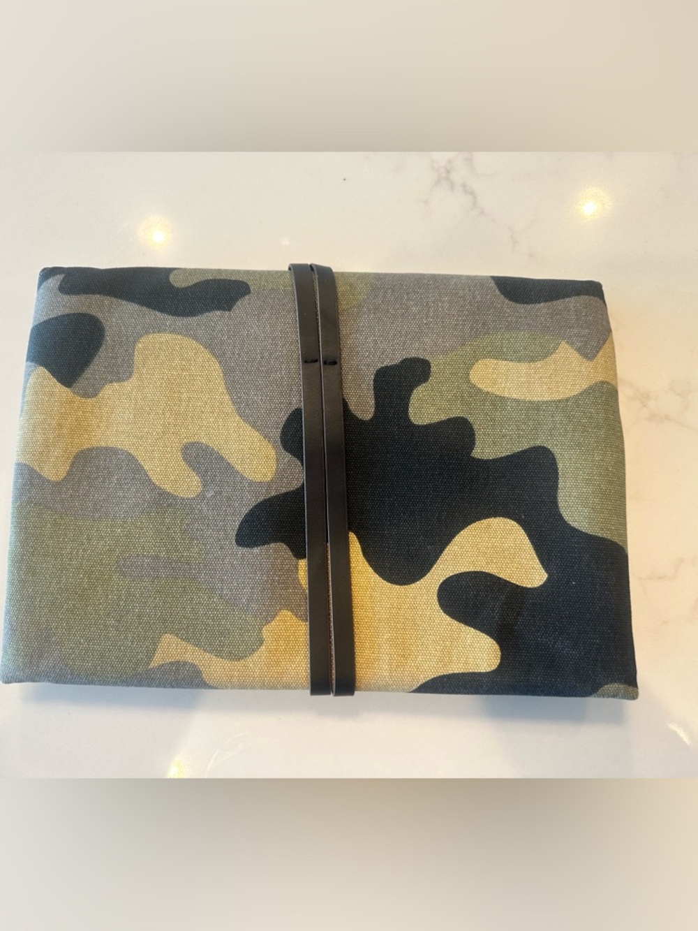 Hot deal 🔥 Camo Clutch - Picture 6 of 6
